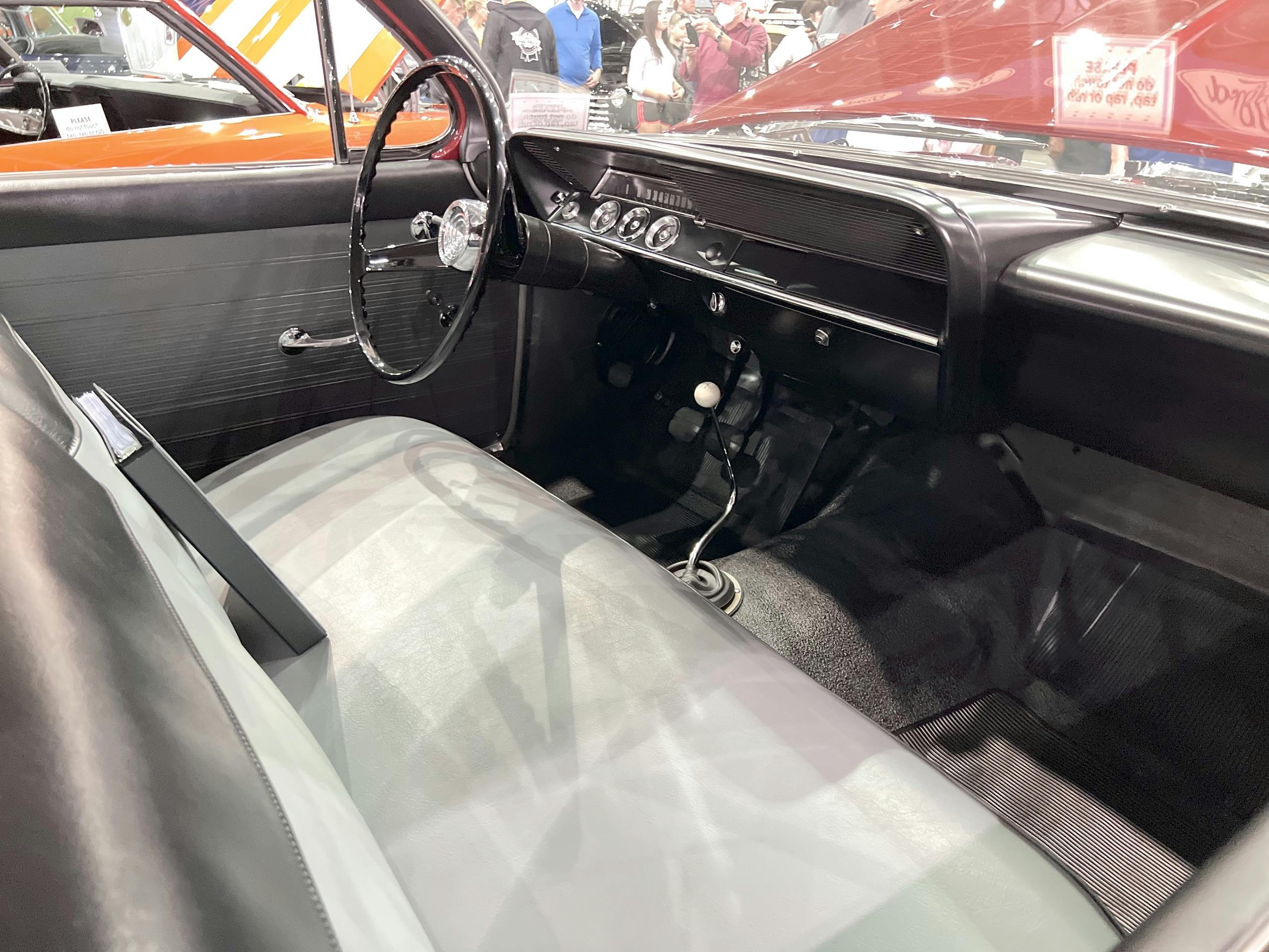 1961-chevrolet-biscayne-409-interior