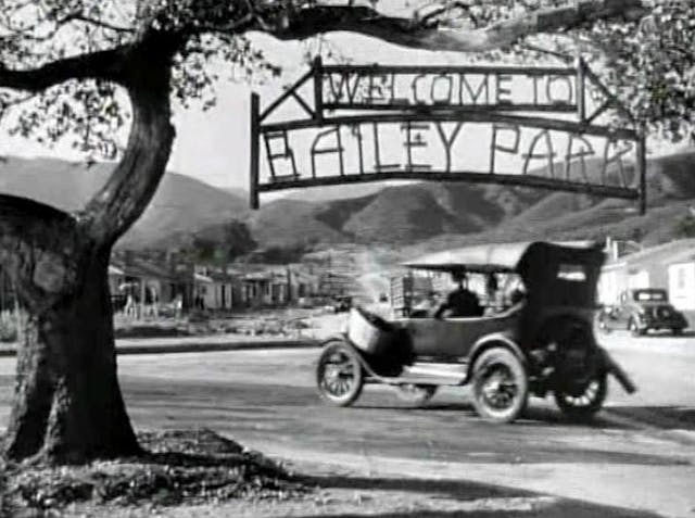 George Bailey car - IAWL - 1919 Dodge - Movie still 1