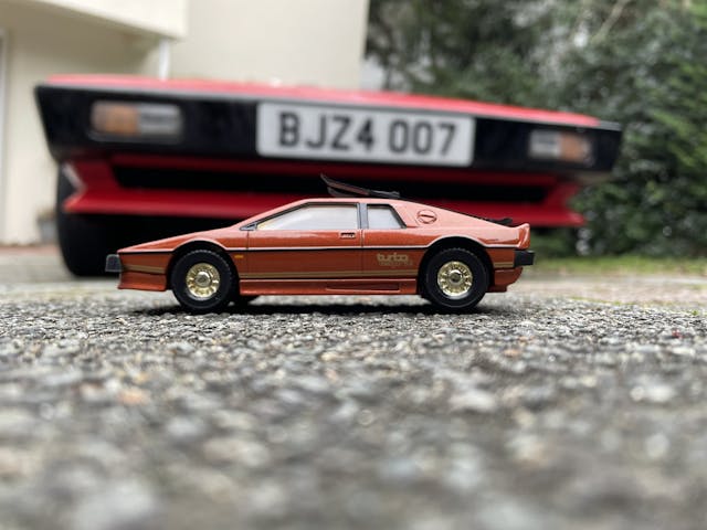 Nik Berg's 007 Lotus Esprit