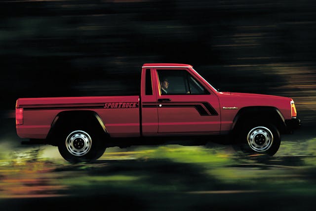 Jeep Comanche pickup side profile