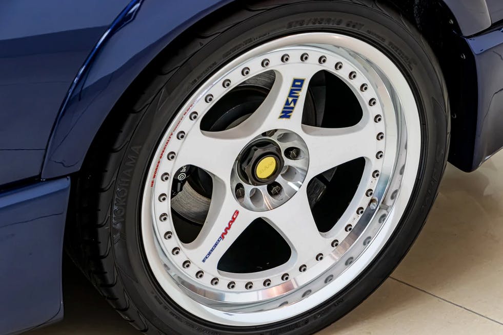 Nissan NISMO 400R wheel tire