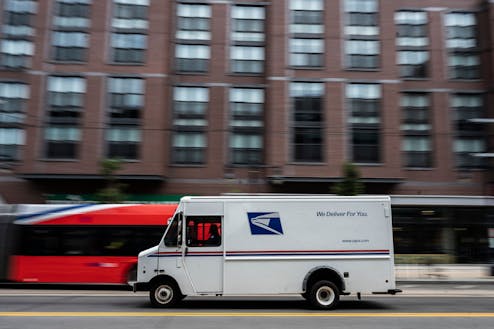 USPS old truck action