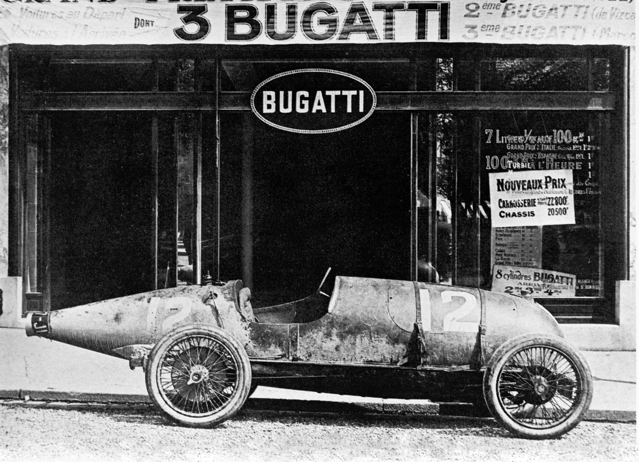 Bugatti Type 30 vintage black and white race car