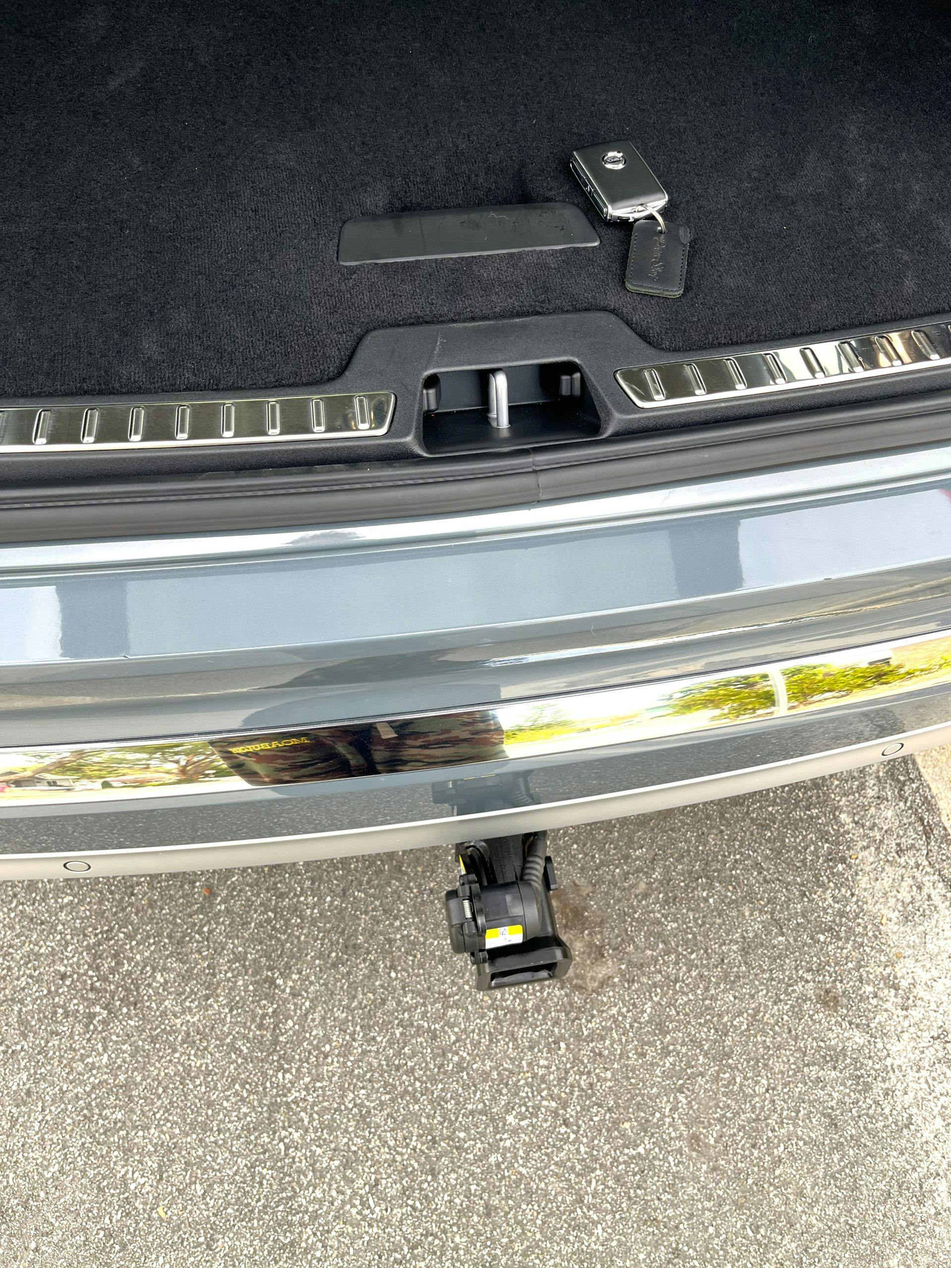 2021 Volvo XC90 Recharge T8 hitch mount