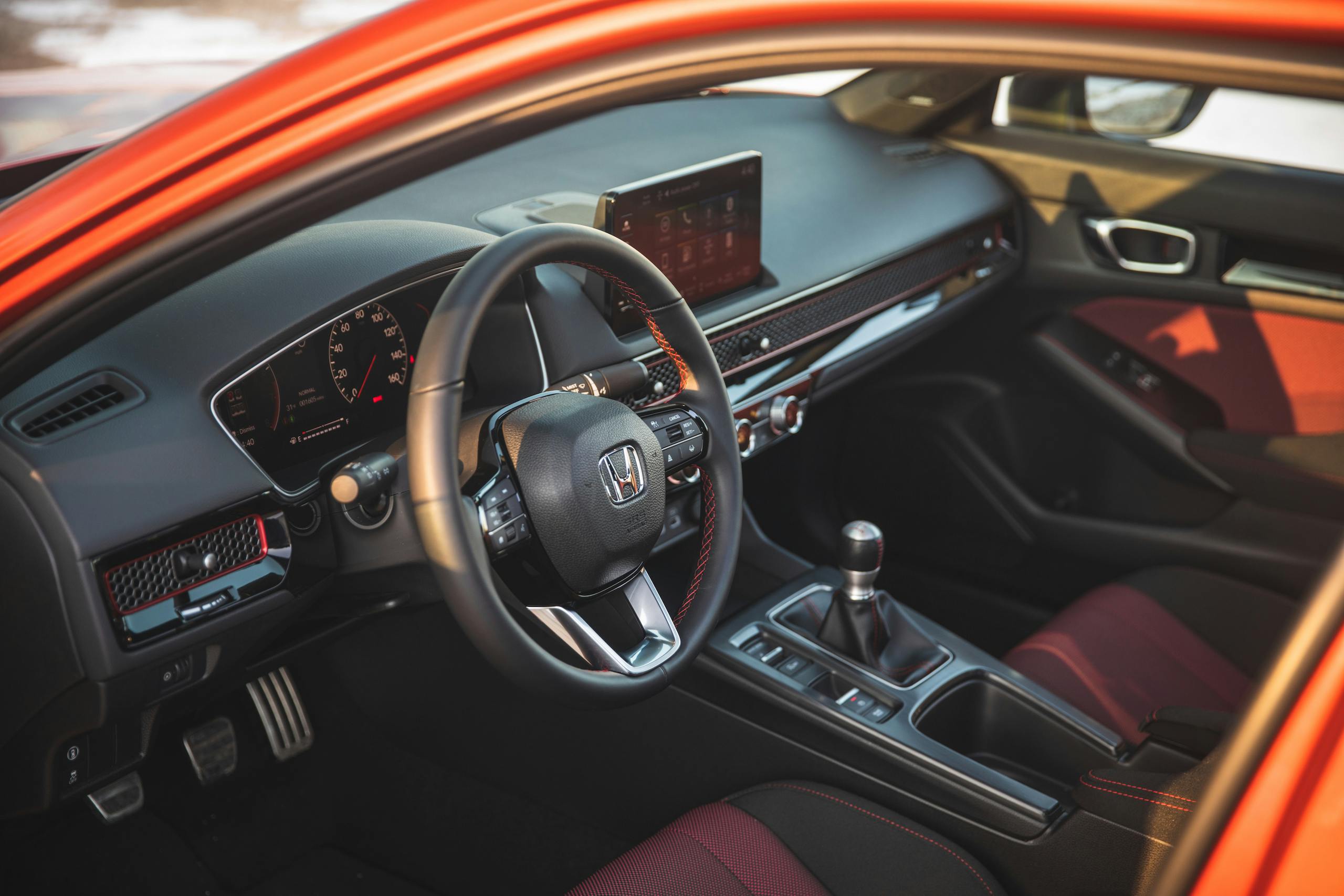 2022 Honda Civic Si front interior angle