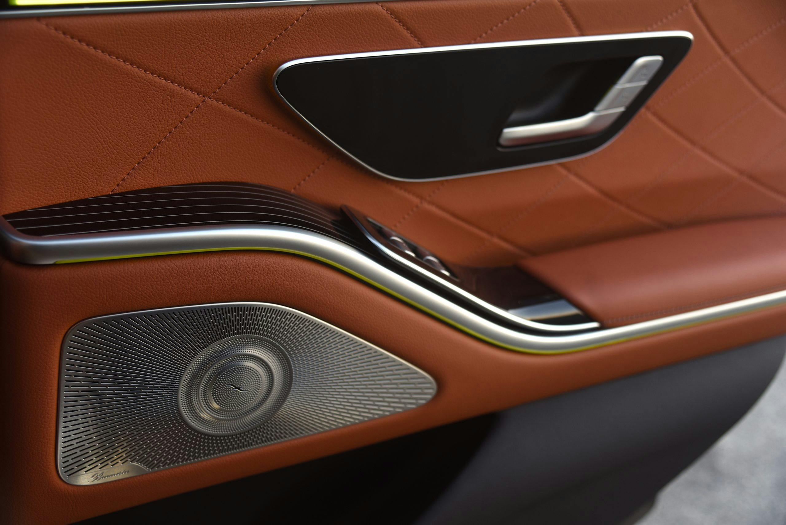 2022 Mercedes-Benz S500 4Matic interior door panel