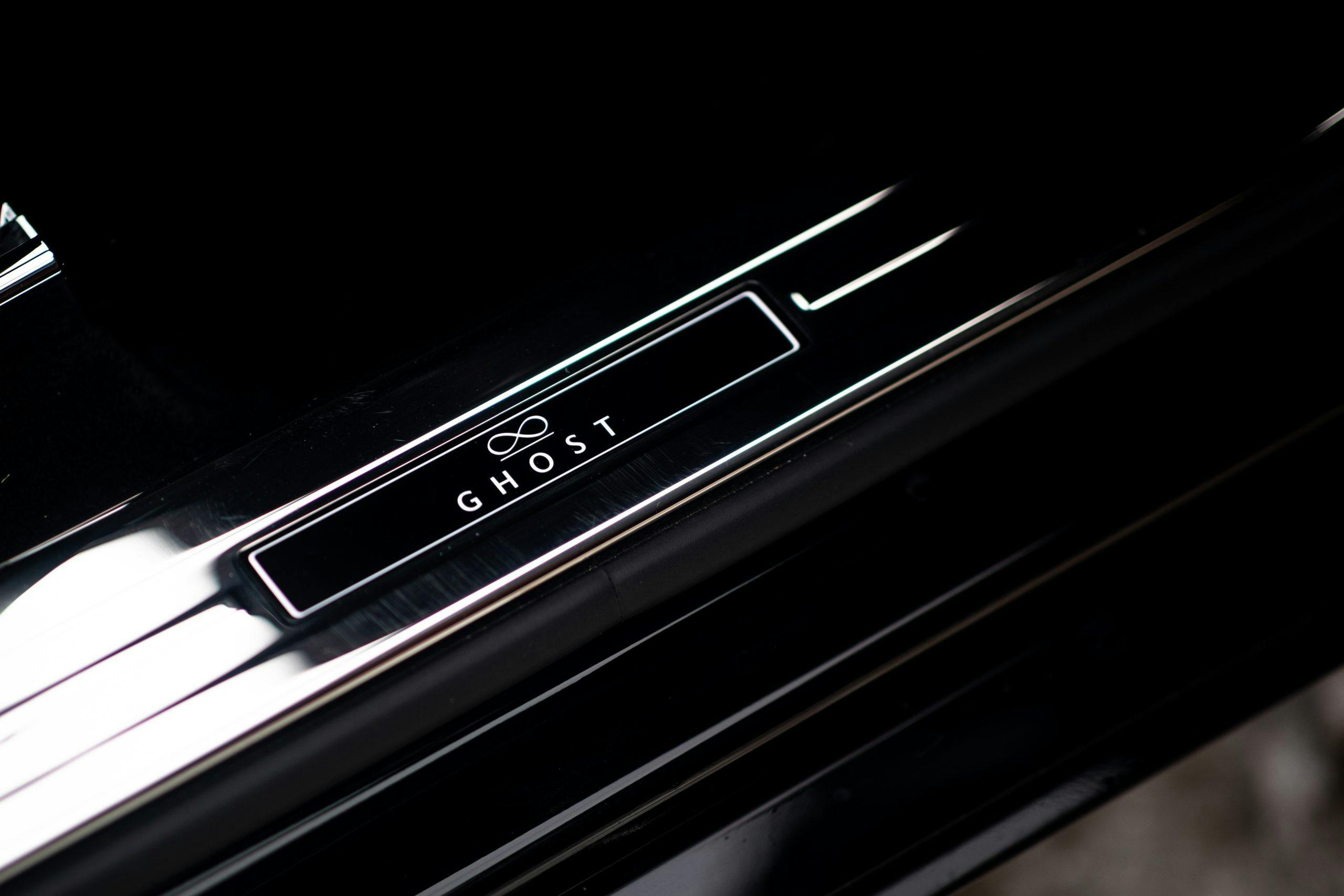 2022 Rolls-Royce Ghost Black Badge door sill