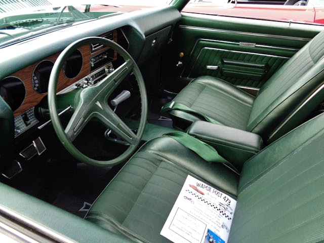 Pontiac GTO steering wheel interior