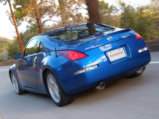 Nissan 350z Coupe rear action