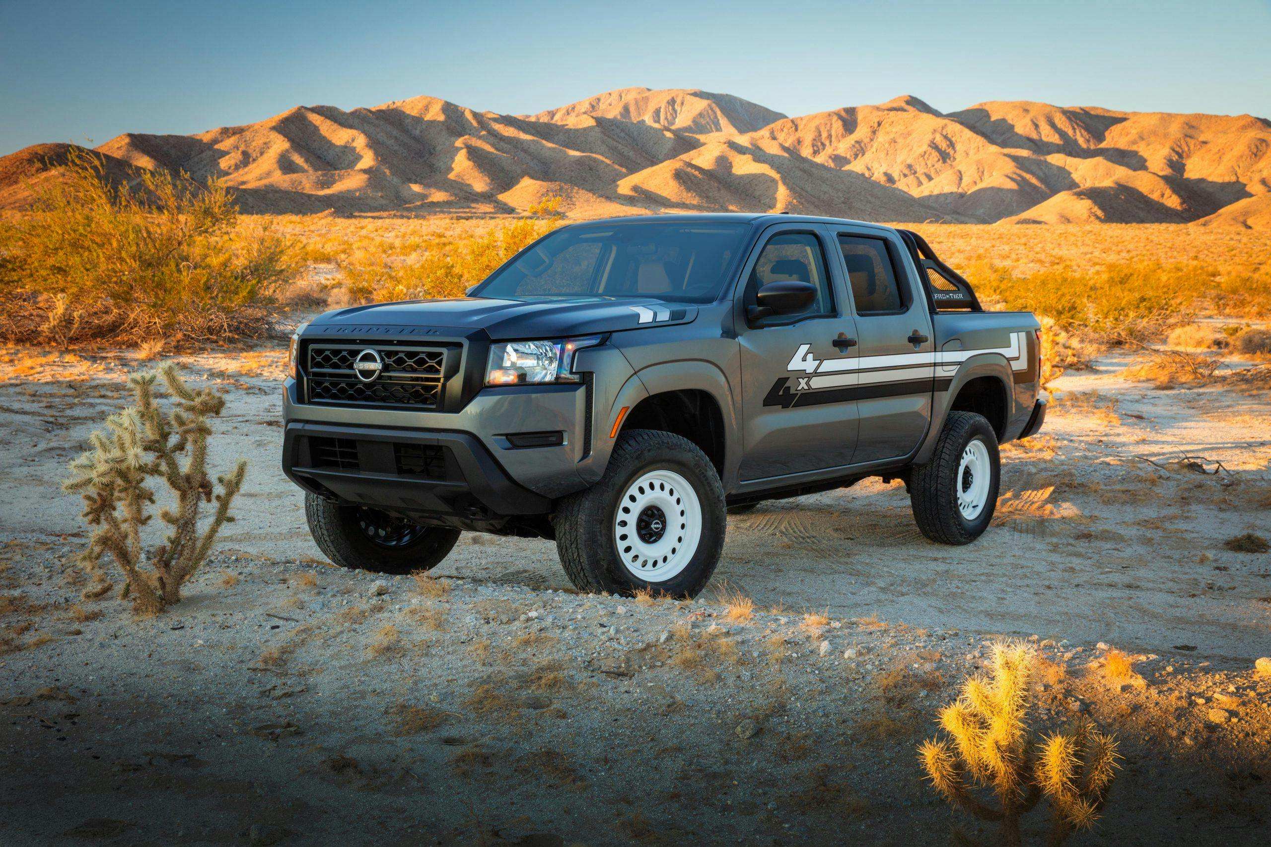 Nissan Frontier Project 72X Concept front three quarter