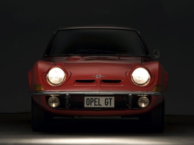 Opel GT 312 front