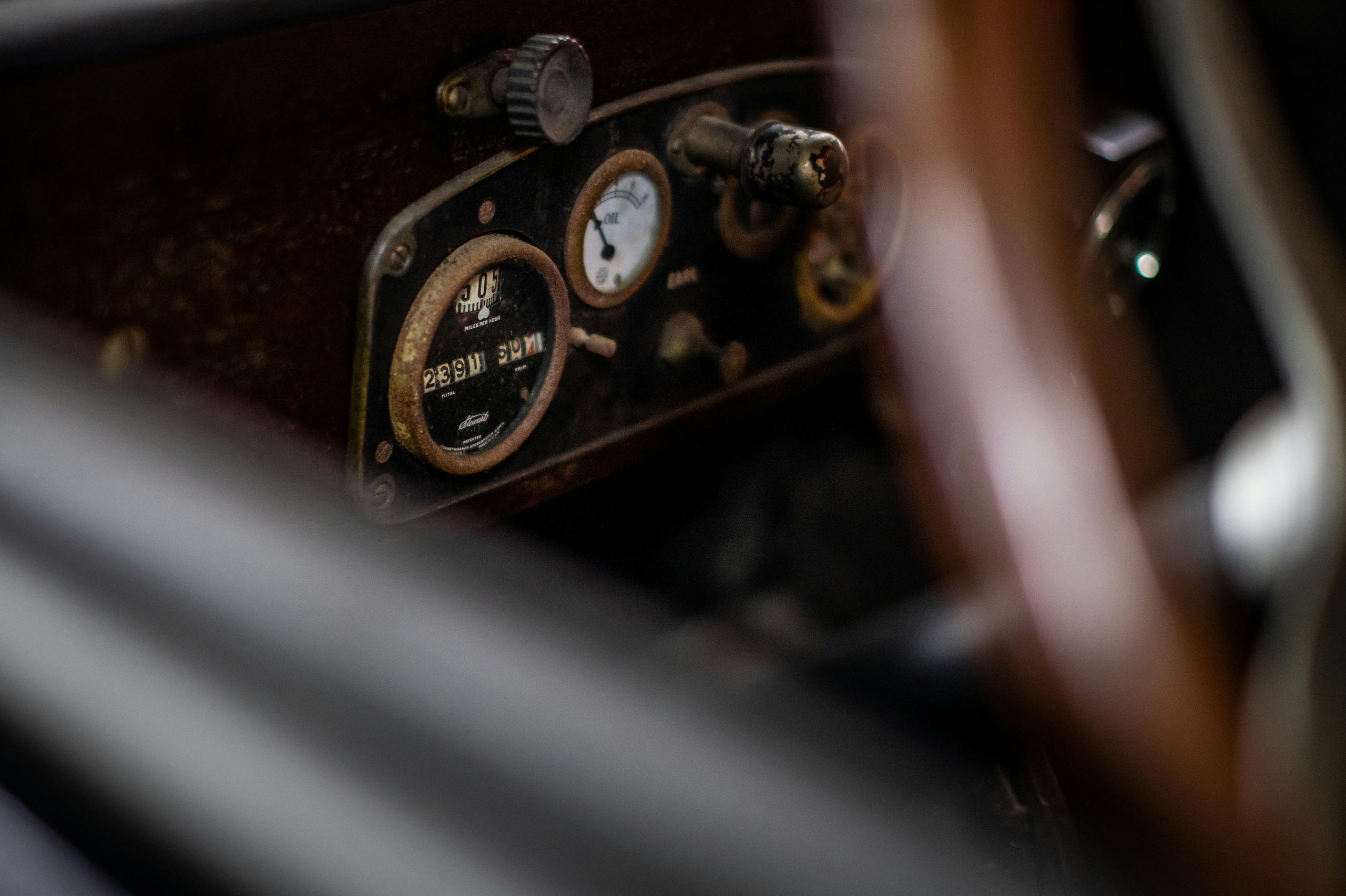 Ye Olde Carriage Shop car gauges