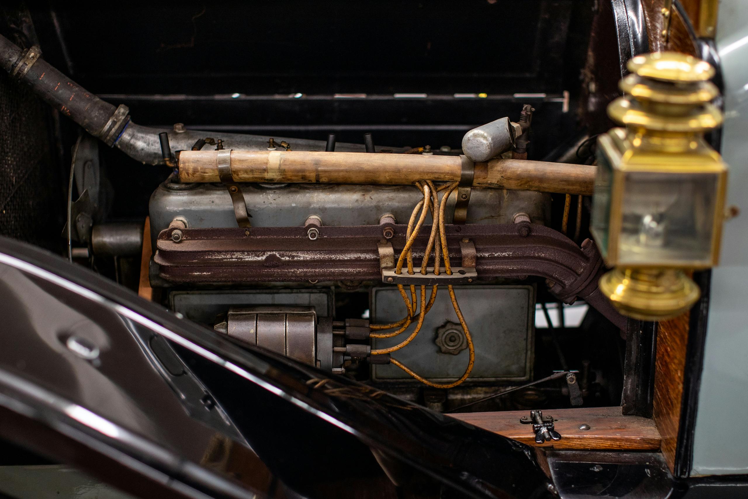 Ye Olde Carriage Shop engine