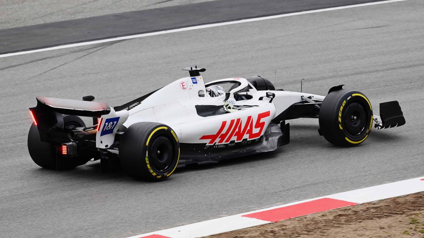 Haas F1 2022 testing pre-season car