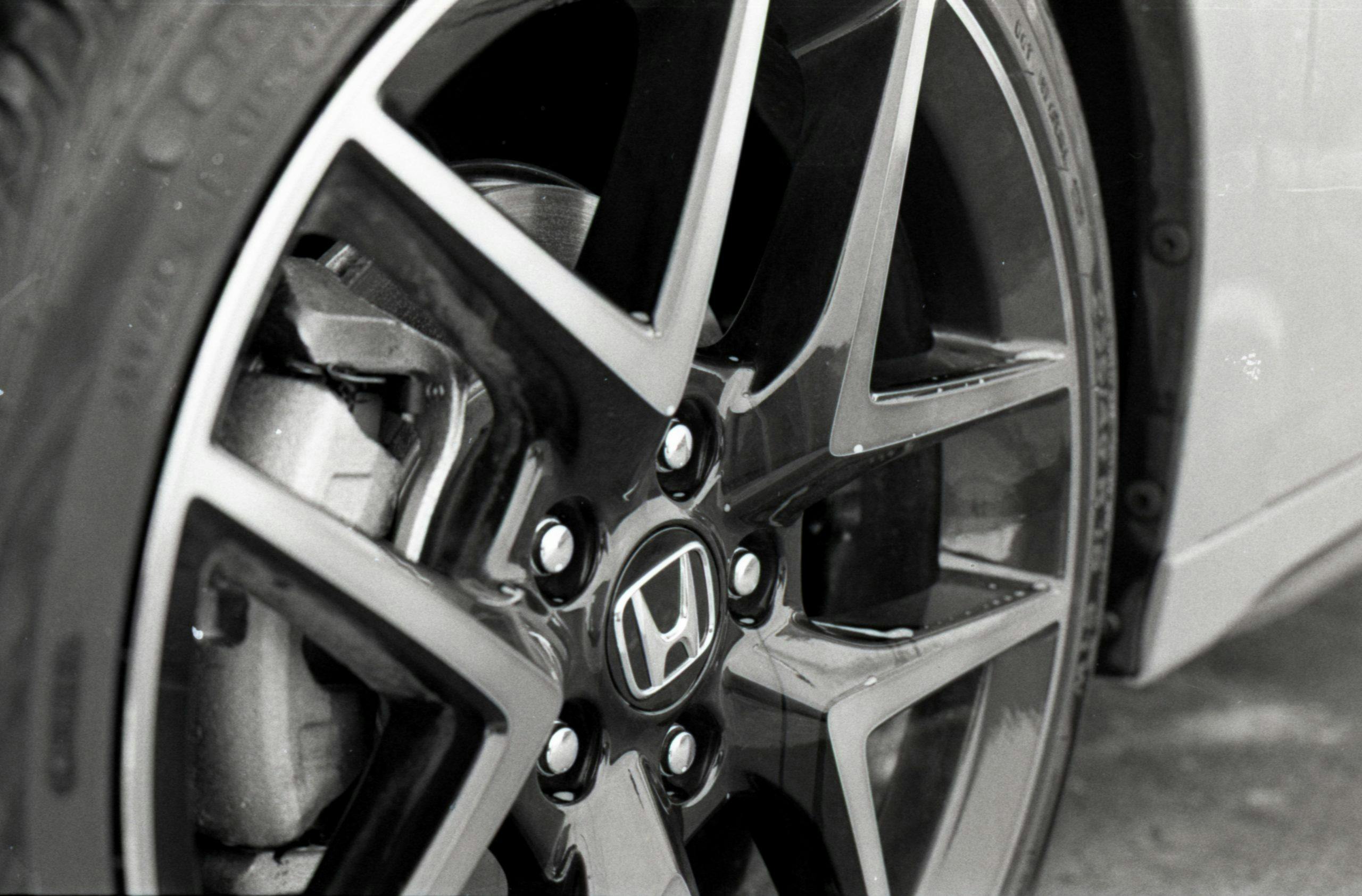 2022 Honda Civic Hatchback Sport Touring film wheel