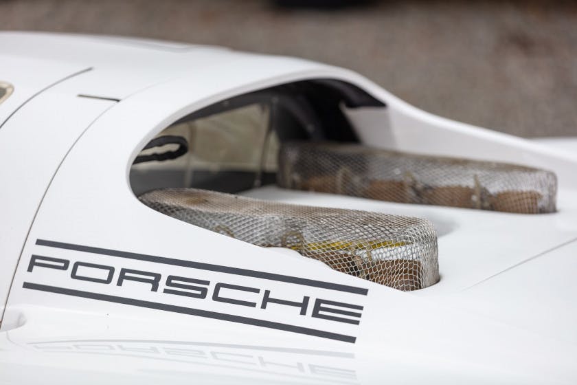 1968 Porsche 907 usine rear