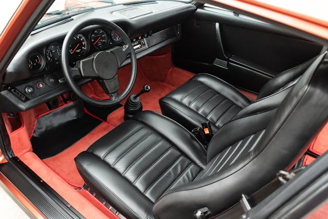 1975 Porsche 930 interior