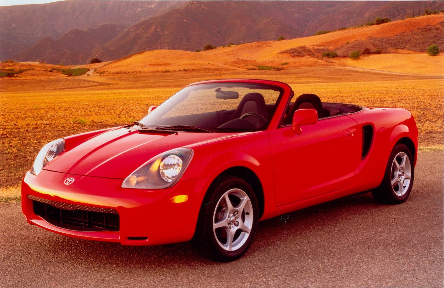 2000 Toyota MR2 Spyder front three-quarter