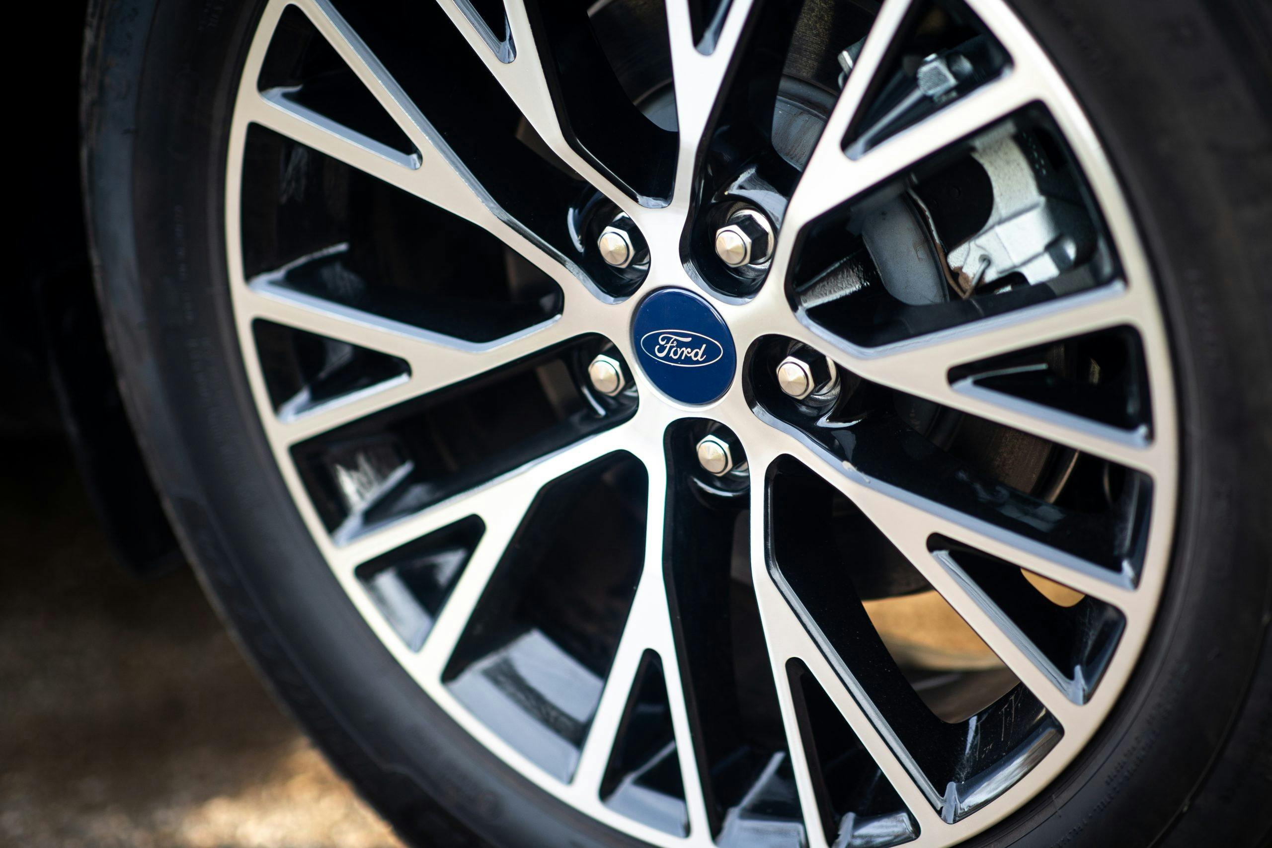 2021 Ford Escape PHEV wheel detail