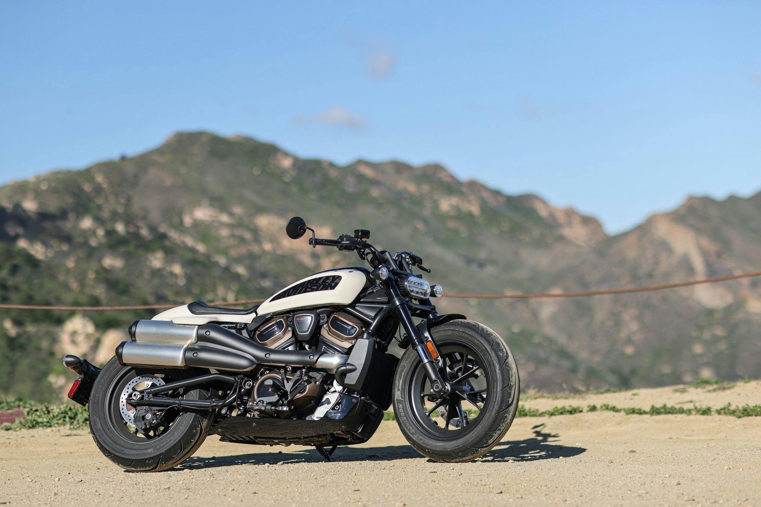 Review: 2022 Harley-Davidson Sportster S (Mid Control) - Hagerty Media