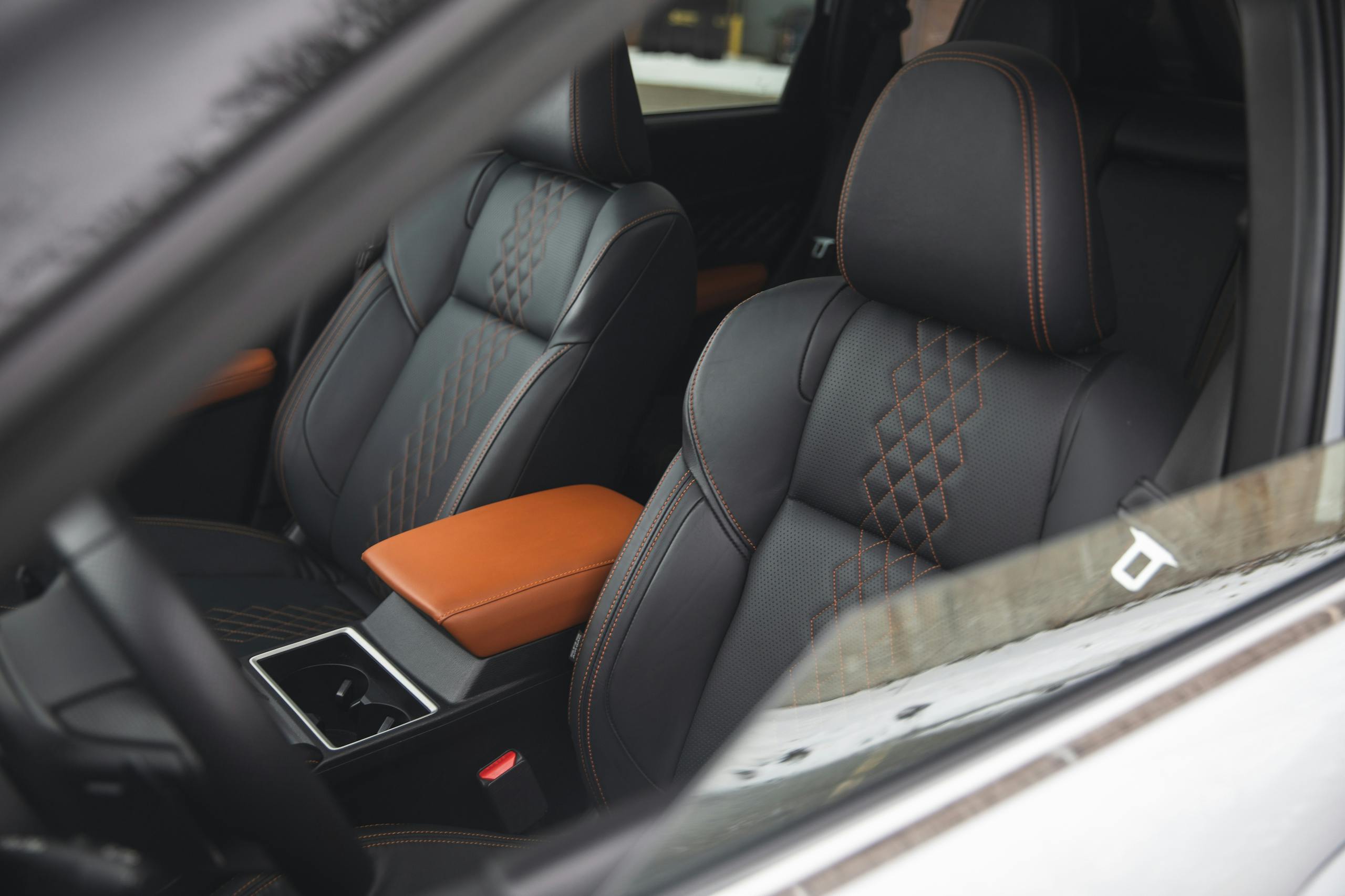 2022 Mitsubishi Outlander SEL interior driver seat