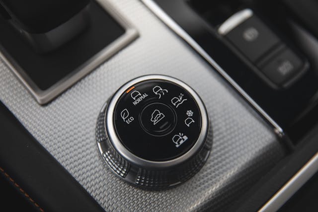 2022 Mitsubishi Outlander SEL interior drive modes