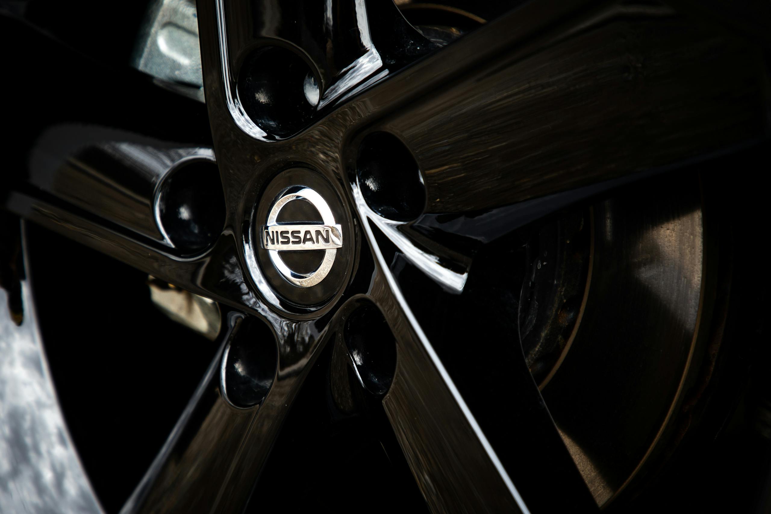 2022 Nissan Sentra SR wheel detail