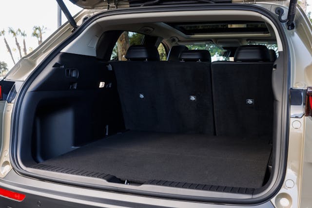 2023 Mazda CX-50 trunk