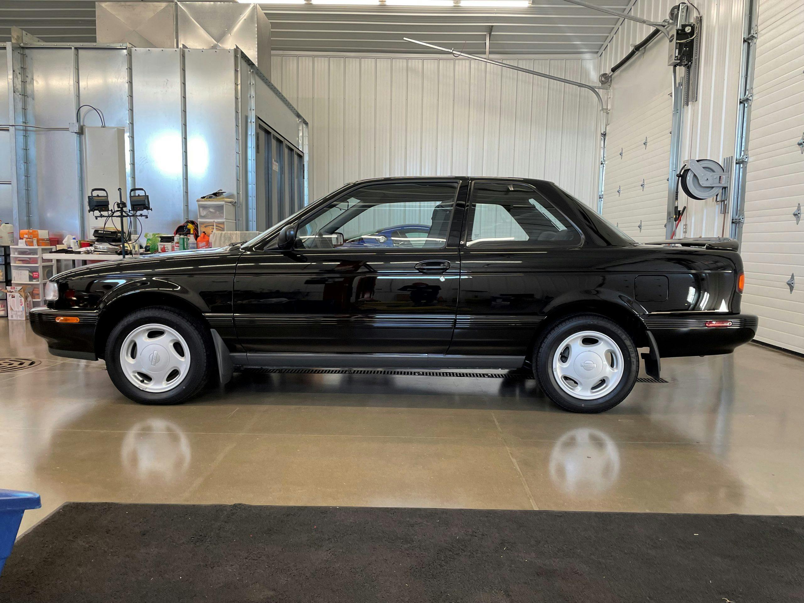 1992 Nissan Sentra SE-R side profile