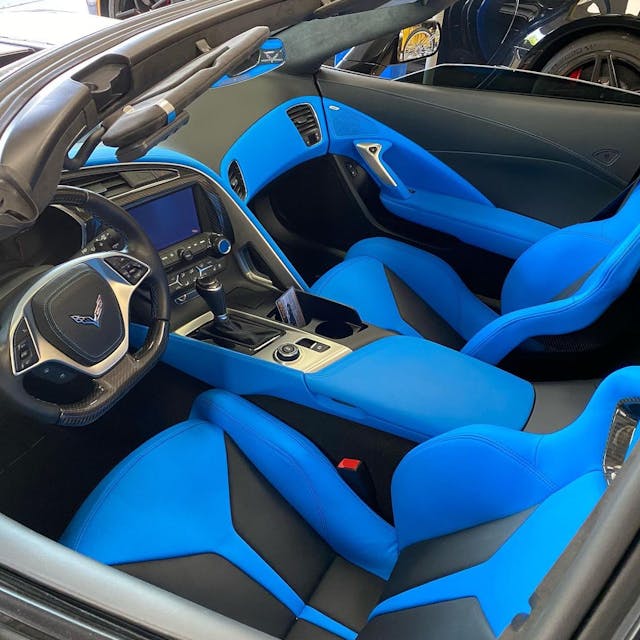 Caravaggio Corvette black blue interior