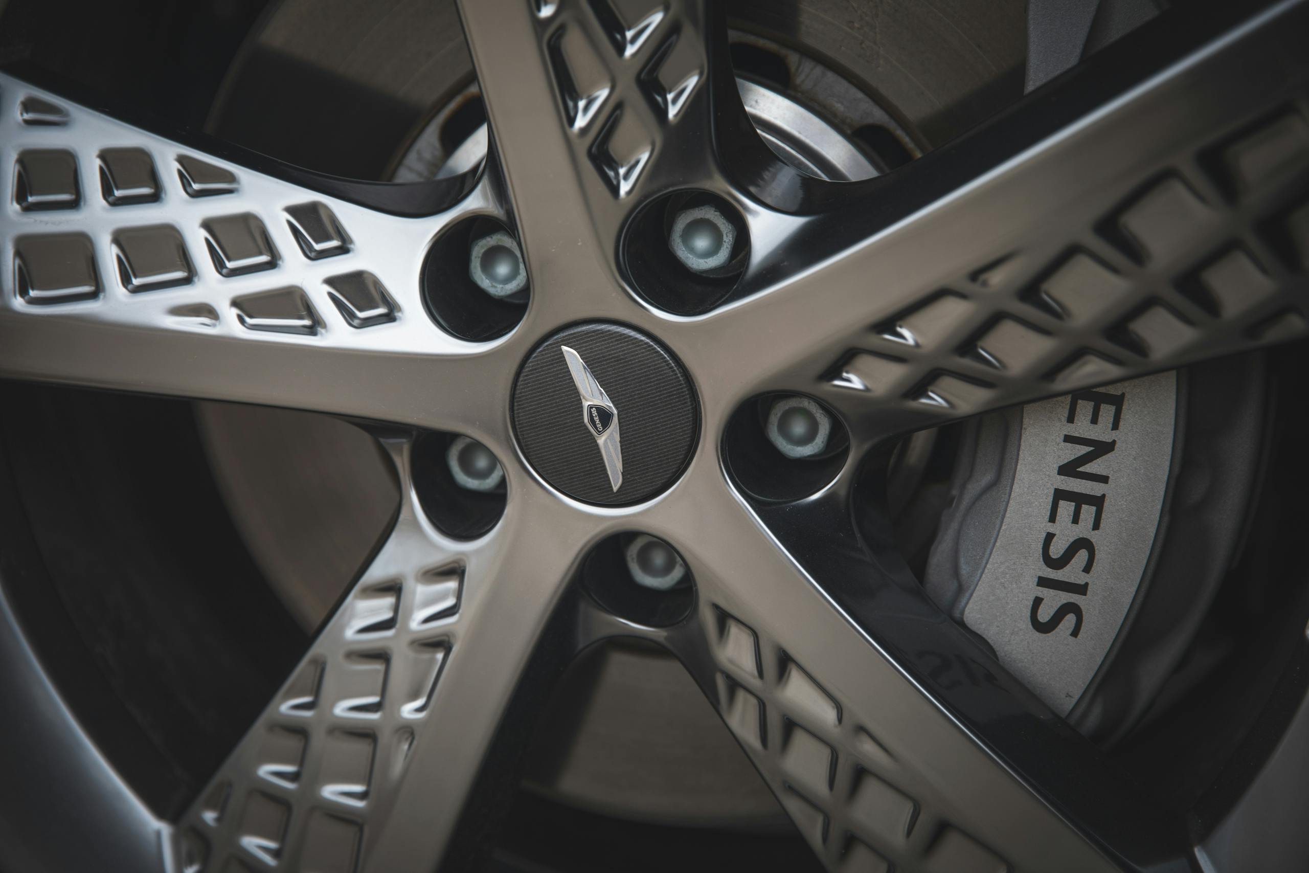 Genesis G80 AWD 3.5T Sport Prestige wheel detail