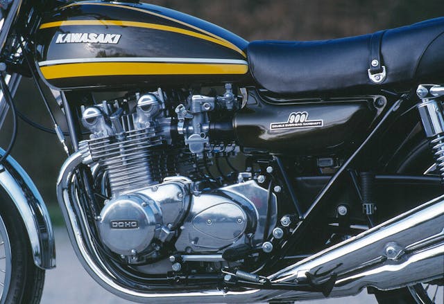 Kawasaki Z1 engine