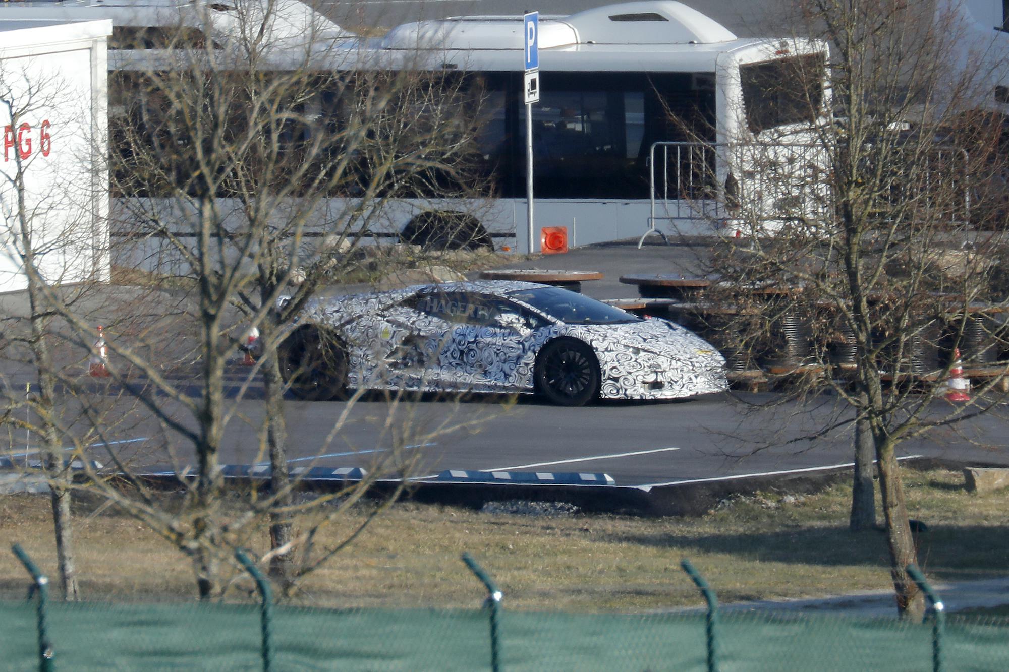 Lamborghini Aventador successor front three-quarter