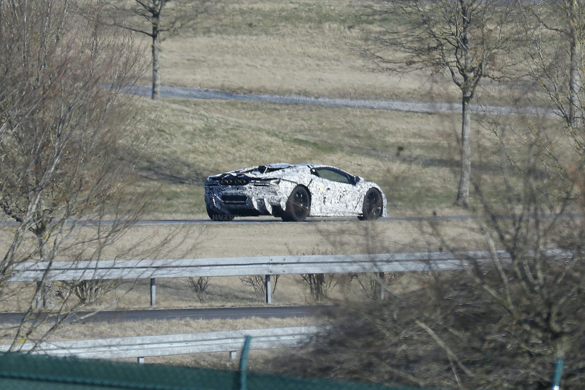 Lamborghini Aventador successor rear three-quarter