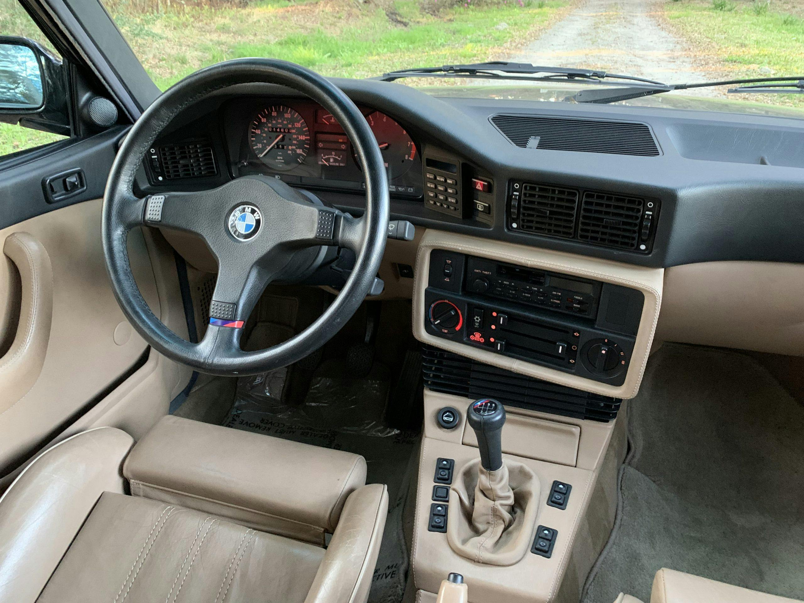 1988 BMW M5 E28 interior
