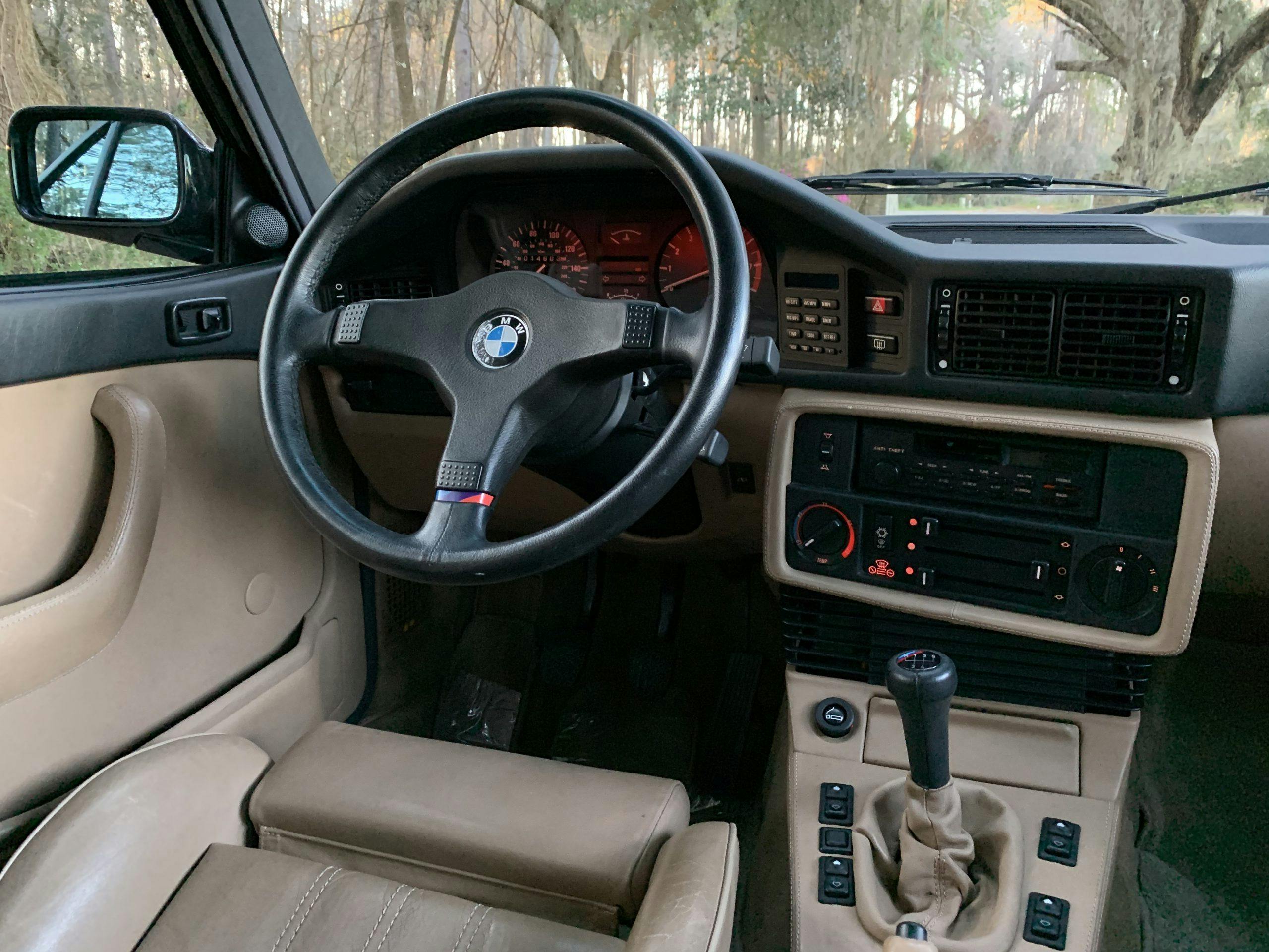 1988 BMW M5 E28 interior