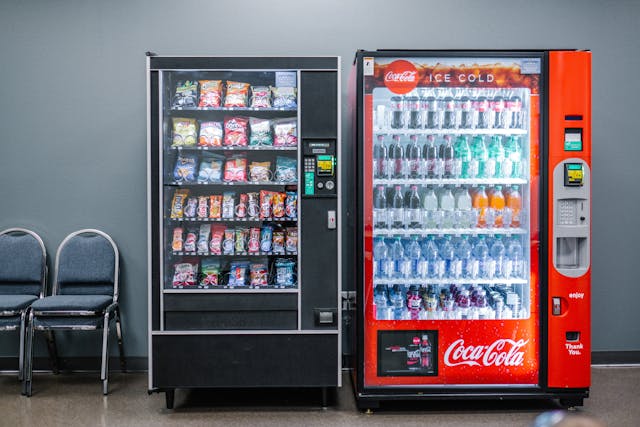 vending machines plain