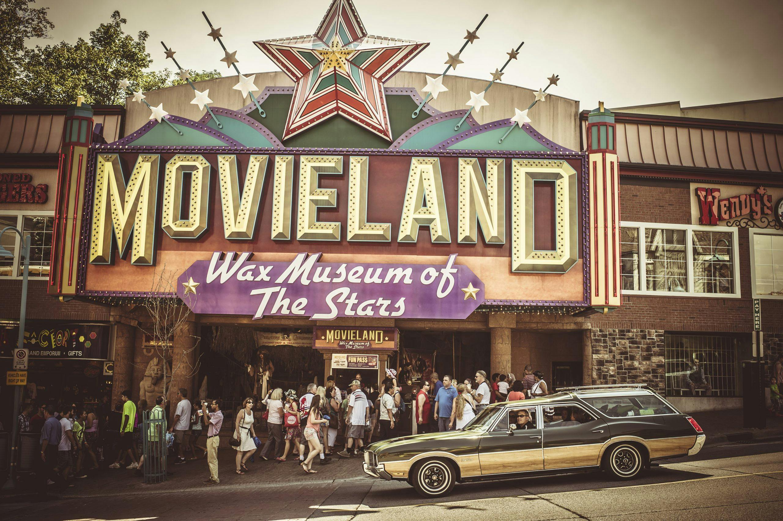 1968 Oldsmobile Vista Cruiser movieland