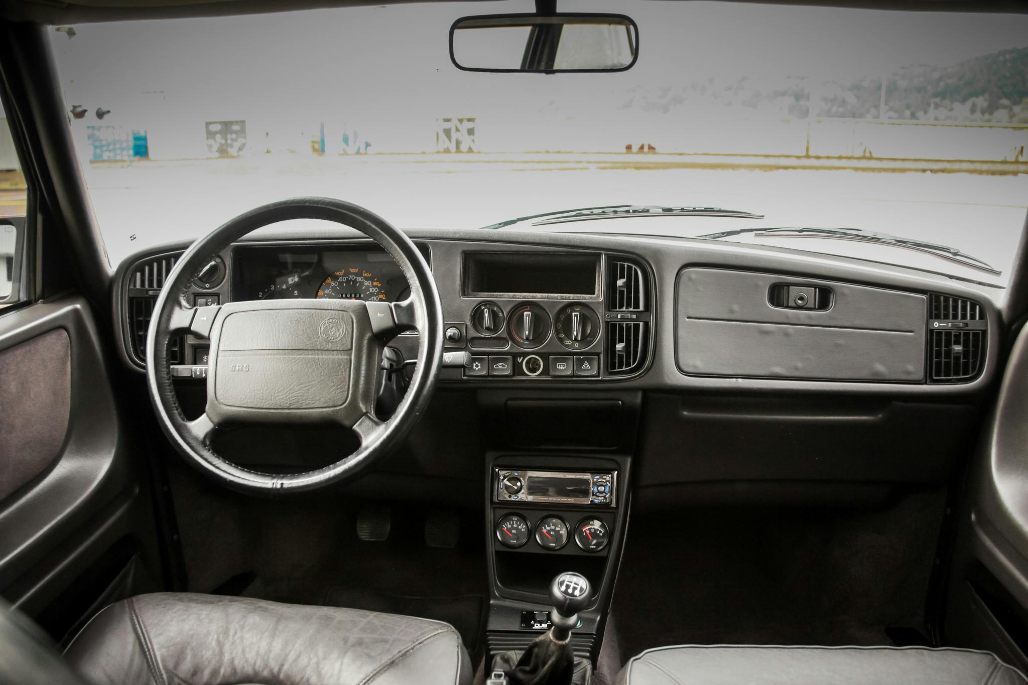 1991 Saab 900 SPG interior front