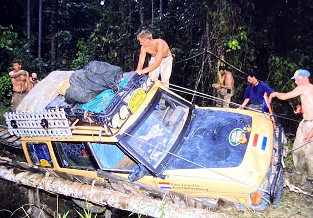 1993 Camel Trophy bridge collapse