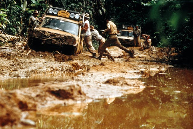 1993 Camel Trophy mud bogged