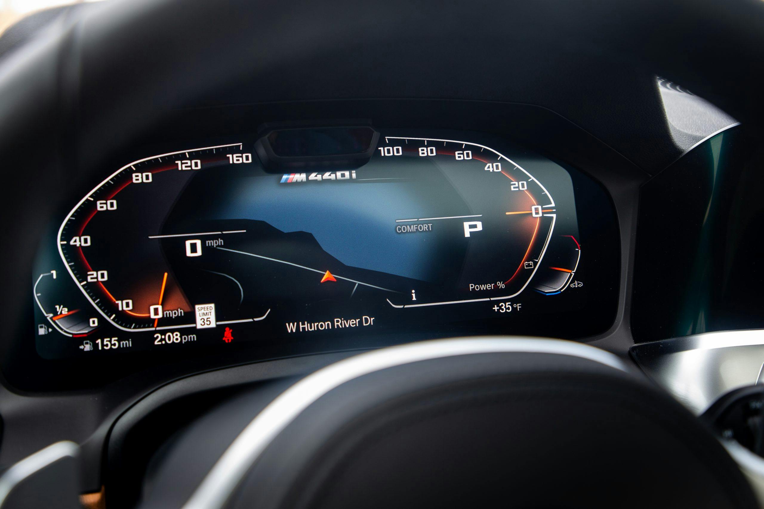 2022 BMW M440i interior digital dash interface