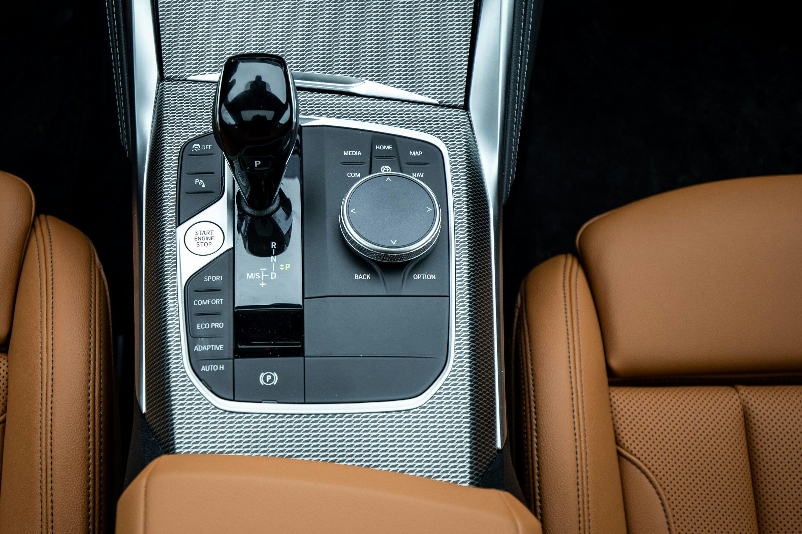 2022 BMW M440i interior center console
