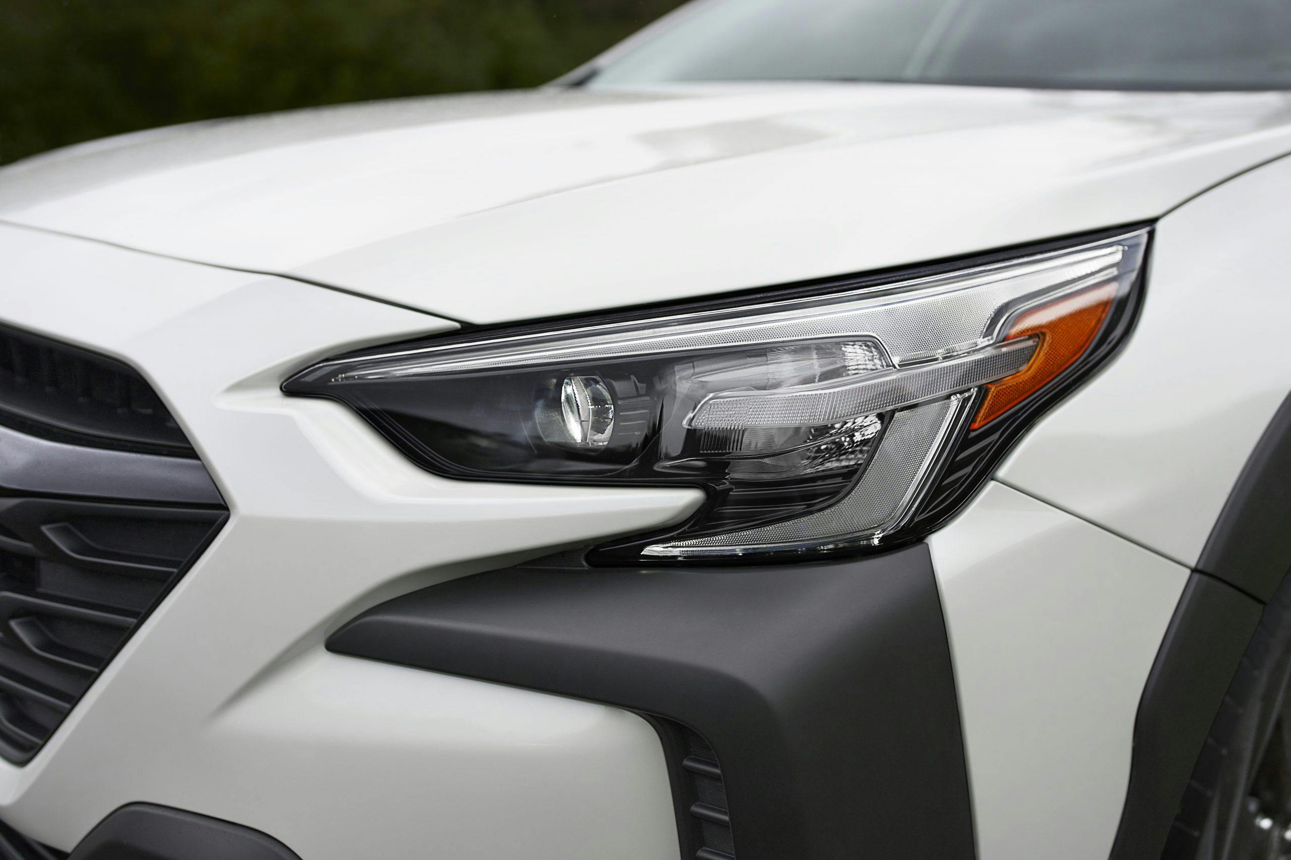 2023 Subaru Outback refresh detail headlight