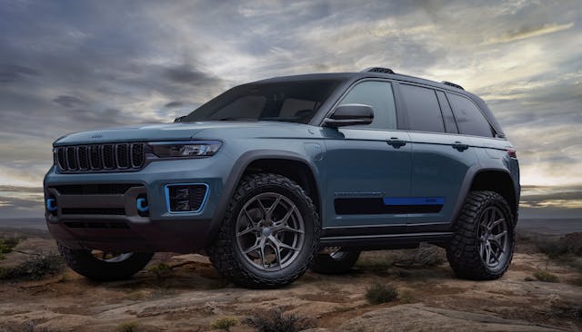 2022 Jeep® Grand Cherokee Trailhawk PHEV Concept EJS