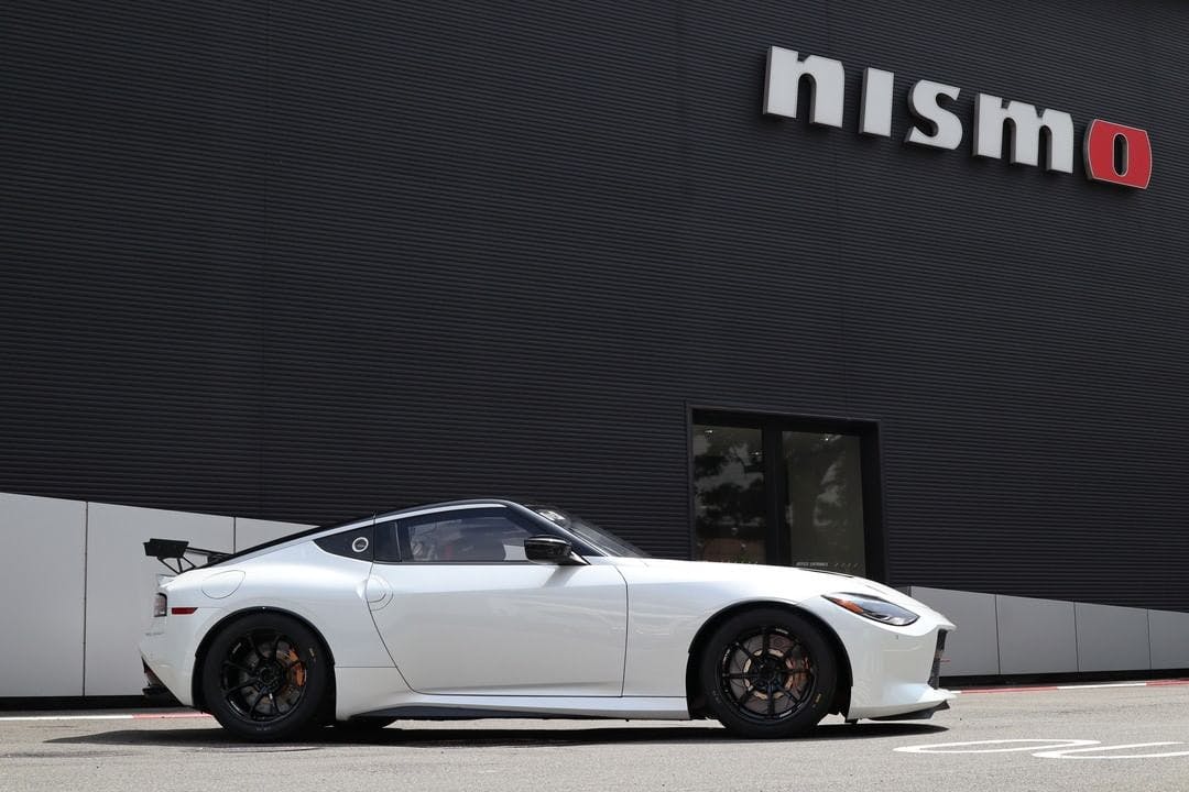 Nismo Nissan Z side profile