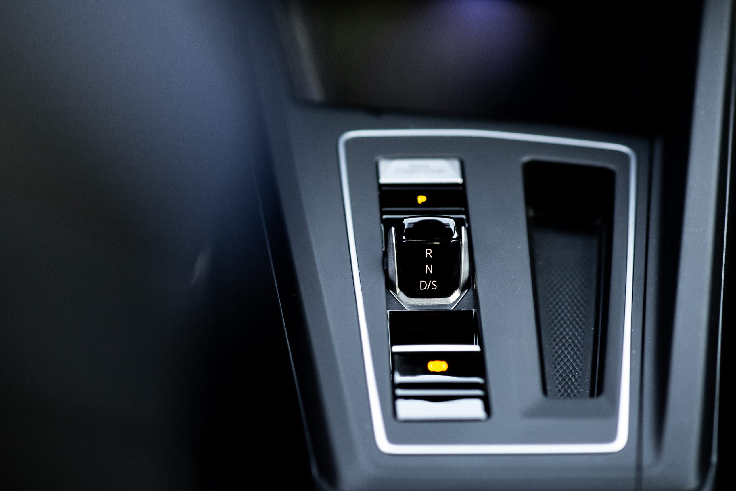 Review: 2022 VW Golf R 2.0T - Hagerty Media