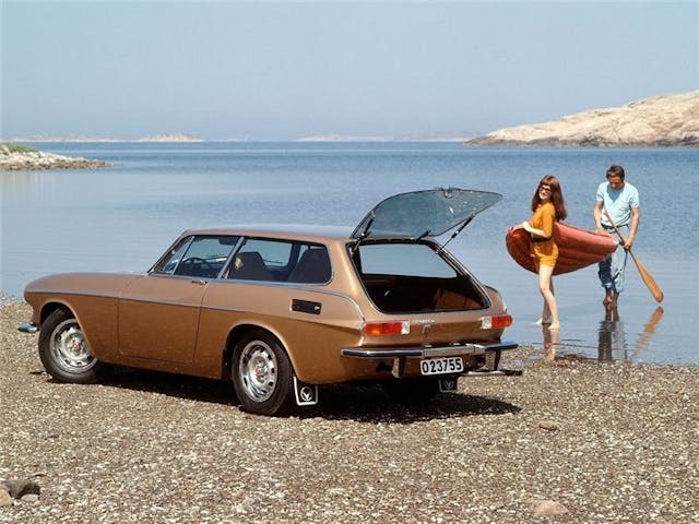 Volvo-P1800ES-12