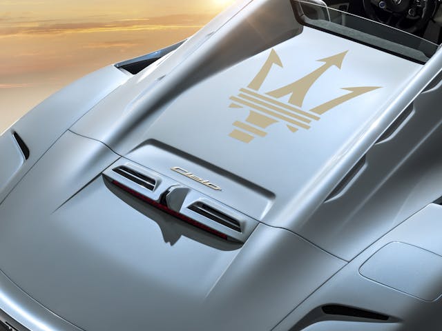 Maserati MC20 Cielo convertible reveal top down