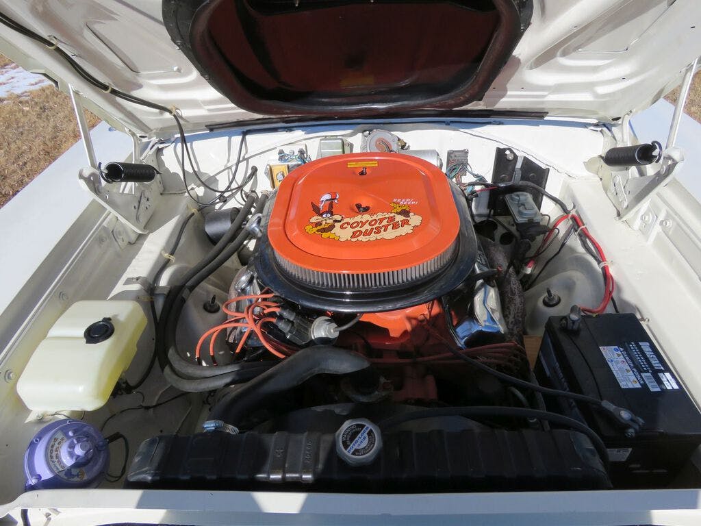 1970 Plymouth Roadrunner Coupe engine